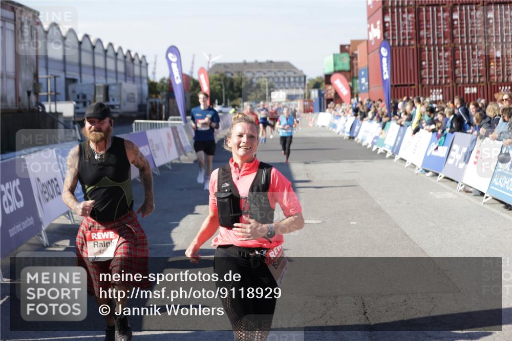 03.10.2025 - Köhlbrandbrückenlauf Jannik Wohlers http://msf.ph/oto/9118929 03.10.2025 13:03:44 Ziel 4063, 4274, 4322, 4422, 5639, 5799, 6025, 6341, 6706 meine-sportfotos.de