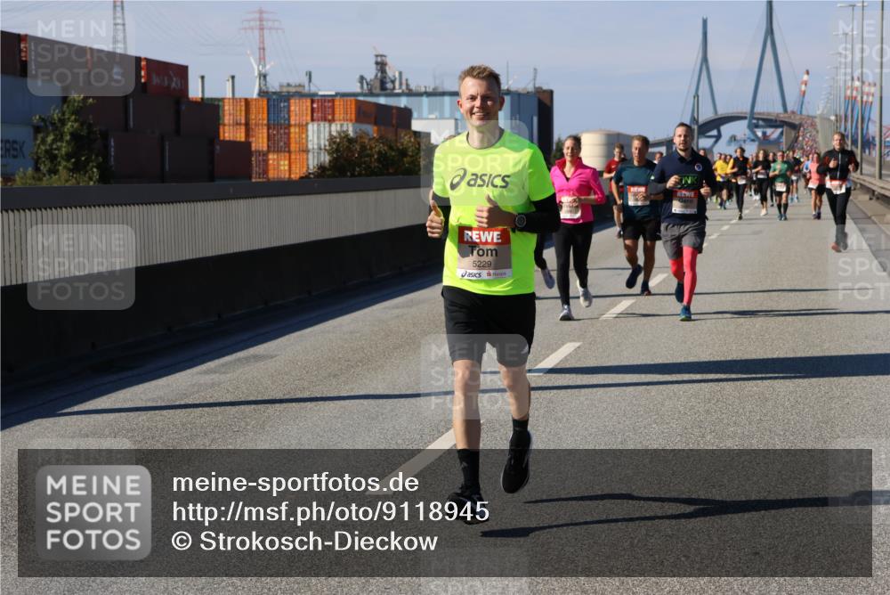 03.10.2025 - Köhlbrandbrückenlauf Strokosch-Dieckow http://msf.ph/oto/9118945 03.10.2025 12:55:59 Position 3 5229 meine-sportfotos.de