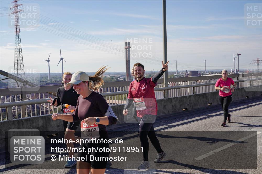 03.10.2025 - Köhlbrandbrückenlauf Michael Burmester http://msf.ph/oto/9118951 03.10.2025 13:00:16 Position 2 6452, 5340 meine-sportfotos.de