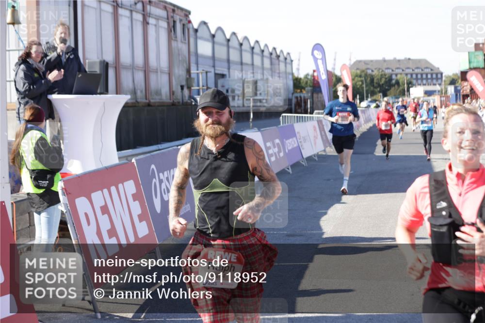03.10.2025 - Köhlbrandbrückenlauf Jannik Wohlers http://msf.ph/oto/9118952 03.10.2025 13:03:45 Ziel 4063, 4274, 4322, 4422, 5639, 5799, 6025, 6341, 6706 meine-sportfotos.de