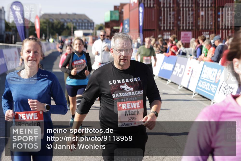 03.10.2025 - Köhlbrandbrückenlauf Jannik Wohlers http://msf.ph/oto/9118959 03.10.2025 13:34:42 Ziel 4112, 4498, 4767, 4997, 5390, 5407, 5465, 6196, 6289, 6290, 6486 meine-sportfotos.de