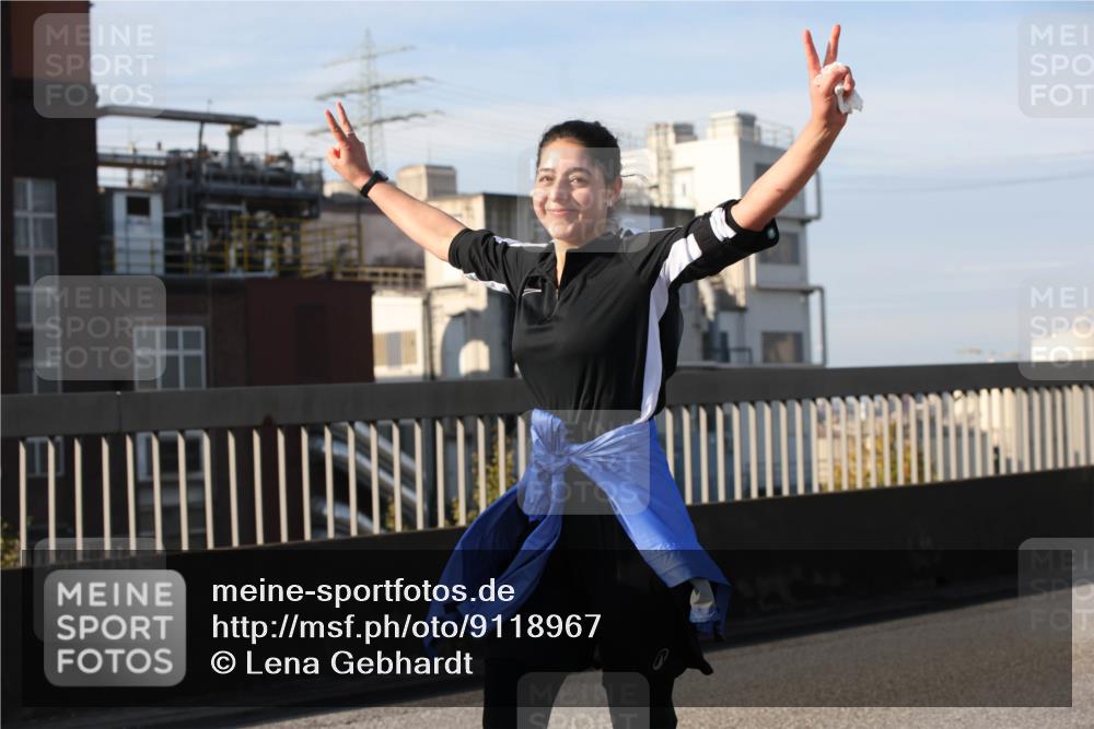 03.10.2025 - Köhlbrandbrückenlauf Lena Gebhardt http://msf.ph/oto/9118967 03.10.2025 10:25:54 Position 2  meine-sportfotos.de