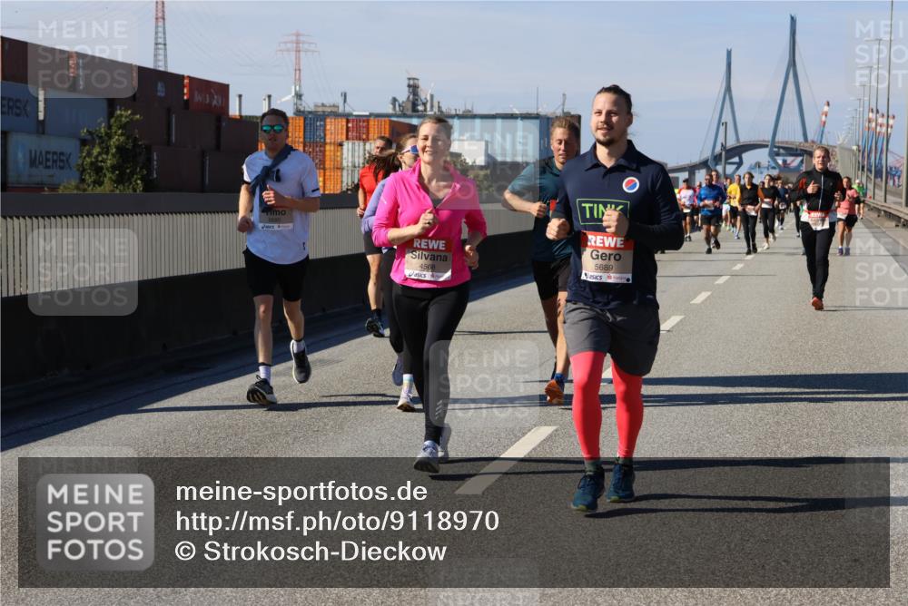 03.10.2025 - Köhlbrandbrückenlauf Strokosch-Dieckow http://msf.ph/oto/9118970 03.10.2025 12:56:02 Position 3 6690, 4568, 5689 meine-sportfotos.de