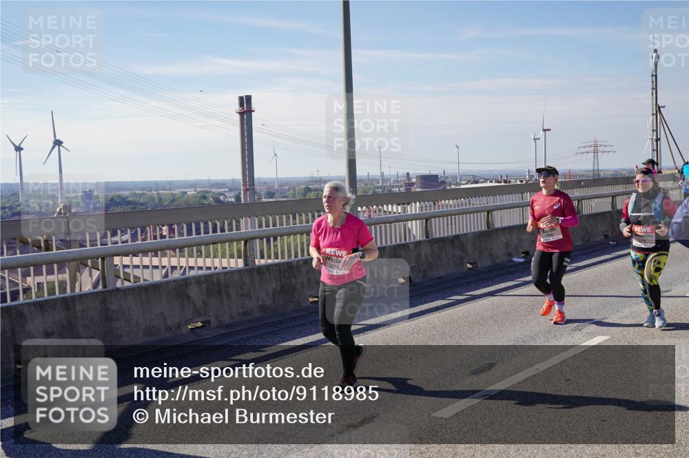03.10.2025 - Köhlbrandbrückenlauf Michael Burmester http://msf.ph/oto/9118985 03.10.2025 13:00:17 Position 2 5074 meine-sportfotos.de