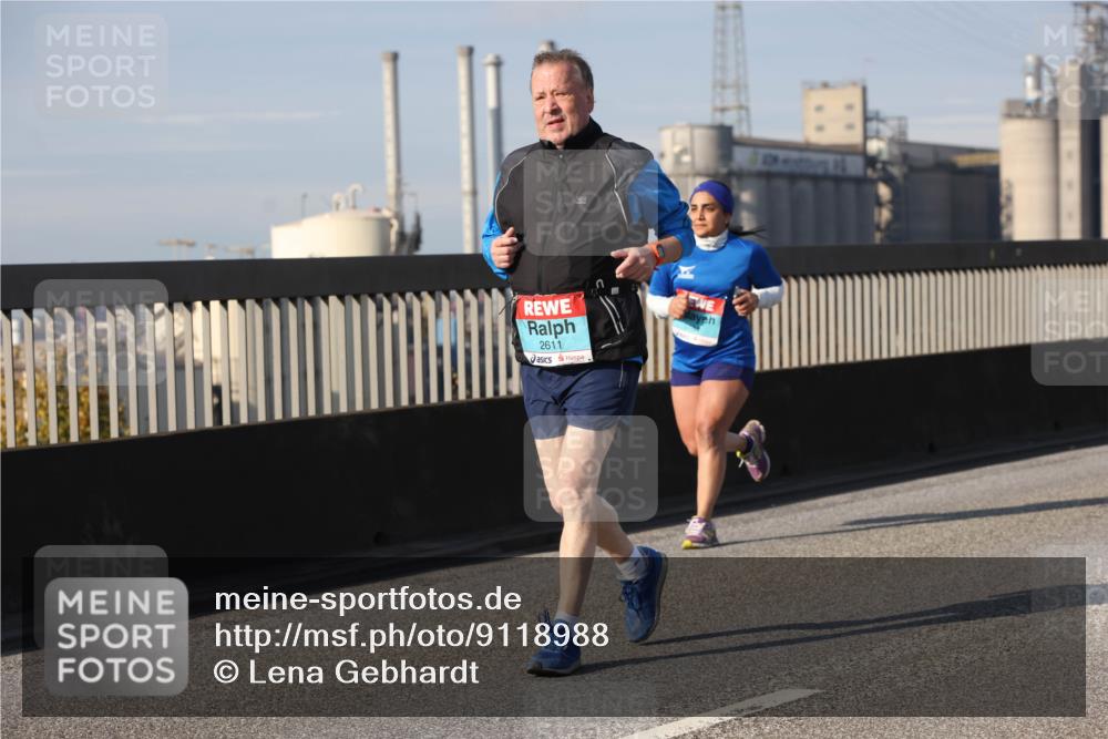 03.10.2025 - Köhlbrandbrückenlauf Lena Gebhardt http://msf.ph/oto/9118988 03.10.2025 10:26:00 Position 2 2611 meine-sportfotos.de