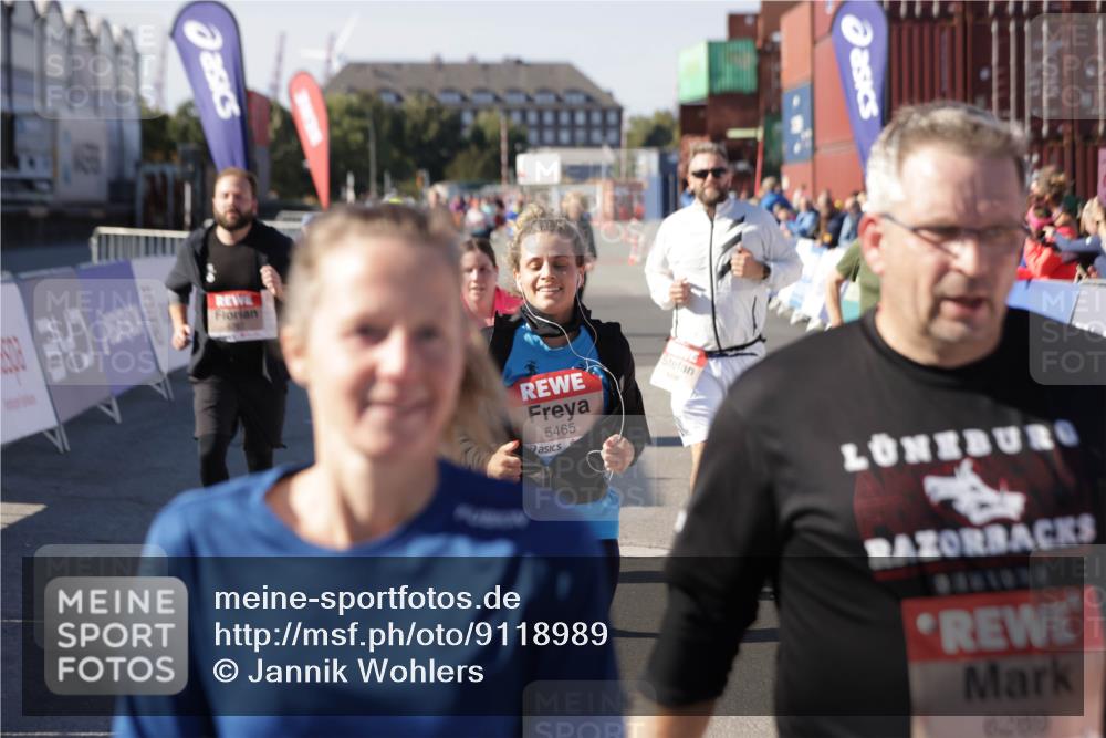 03.10.2025 - Köhlbrandbrückenlauf Jannik Wohlers http://msf.ph/oto/9118989 03.10.2025 13:34:43 Ziel 4112, 4498, 4767, 4997, 5390, 5407, 5465, 6196, 6289, 6290, 6486 meine-sportfotos.de