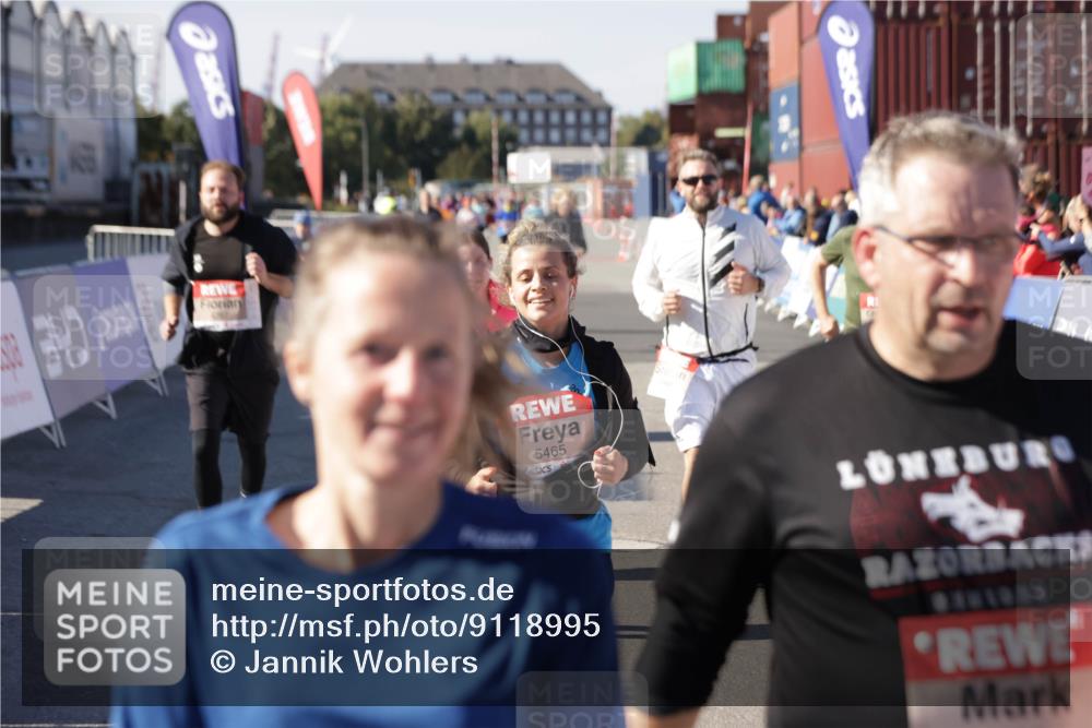 03.10.2025 - Köhlbrandbrückenlauf Jannik Wohlers http://msf.ph/oto/9118995 03.10.2025 13:34:43 Ziel 4112, 4498, 4767, 4997, 5390, 5407, 5465, 6196, 6289, 6290, 6486 meine-sportfotos.de