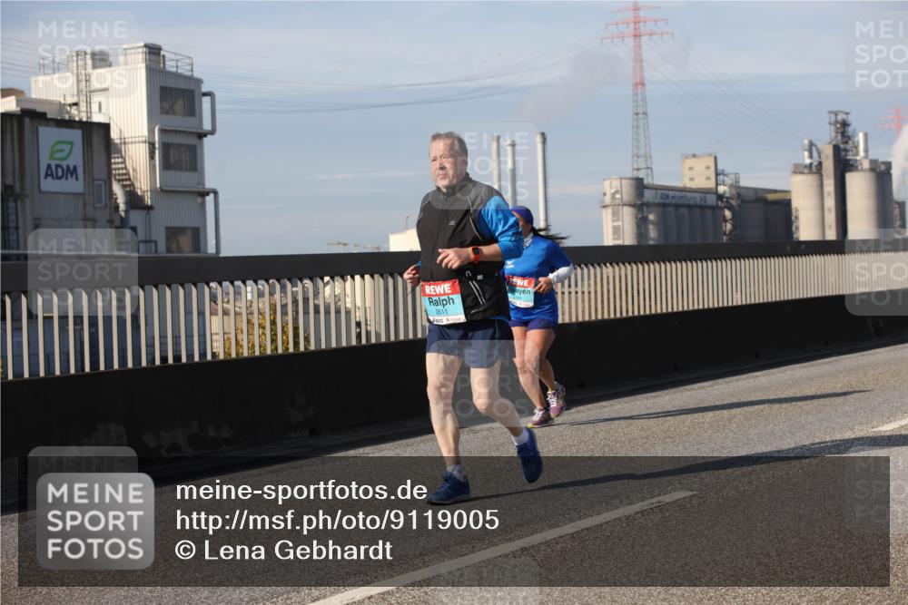 03.10.2025 - Köhlbrandbrückenlauf Lena Gebhardt http://msf.ph/oto/9119005 03.10.2025 10:26:00 Position 2 2611 meine-sportfotos.de