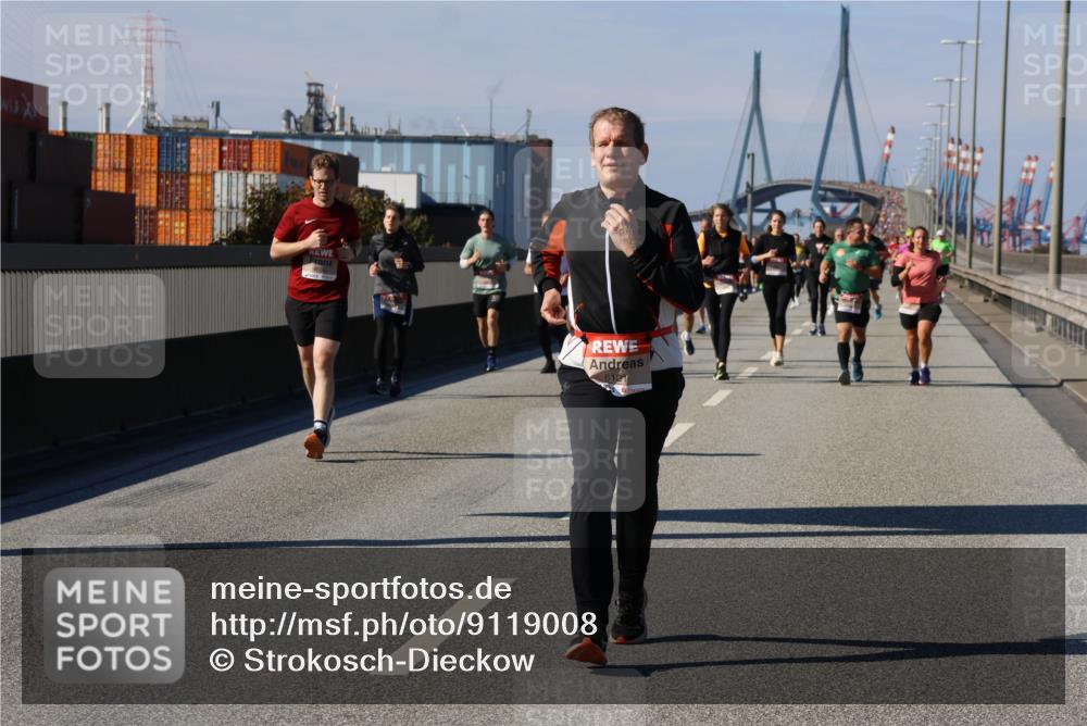 03.10.2025 - Köhlbrandbrückenlauf Strokosch-Dieckow http://msf.ph/oto/9119008 03.10.2025 12:56:08 Position 3 6121 meine-sportfotos.de