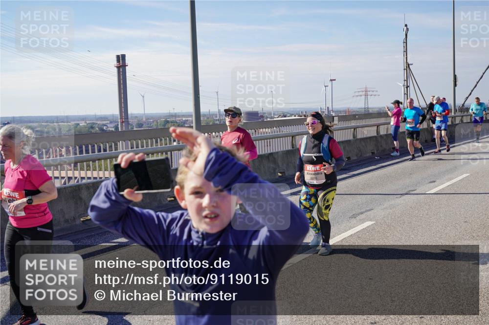 03.10.2025 - Köhlbrandbrückenlauf Michael Burmester http://msf.ph/oto/9119015 03.10.2025 13:00:18 Position 2 5276 meine-sportfotos.de