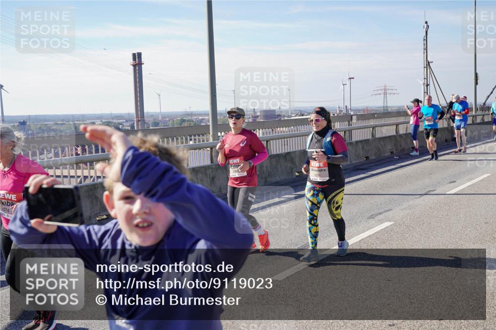 03.10.2025 - Köhlbrandbrückenlauf Michael Burmester http://msf.ph/oto/9119023 03.10.2025 13:00:18 Position 2 074, 5368, 5276 meine-sportfotos.de