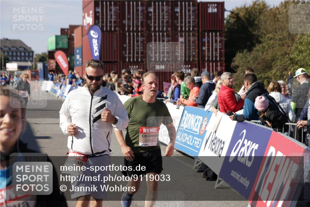 03.10.2025 - Köhlbrandbrückenlauf Jannik Wohlers http://msf.ph/oto/9119033 03.10.2025 13:34:45 Ziel 4112, 4498, 4767, 4997, 5227, 5407, 5465, 6196, 6289, 6290, 6357, 6486 meine-sportfotos.de