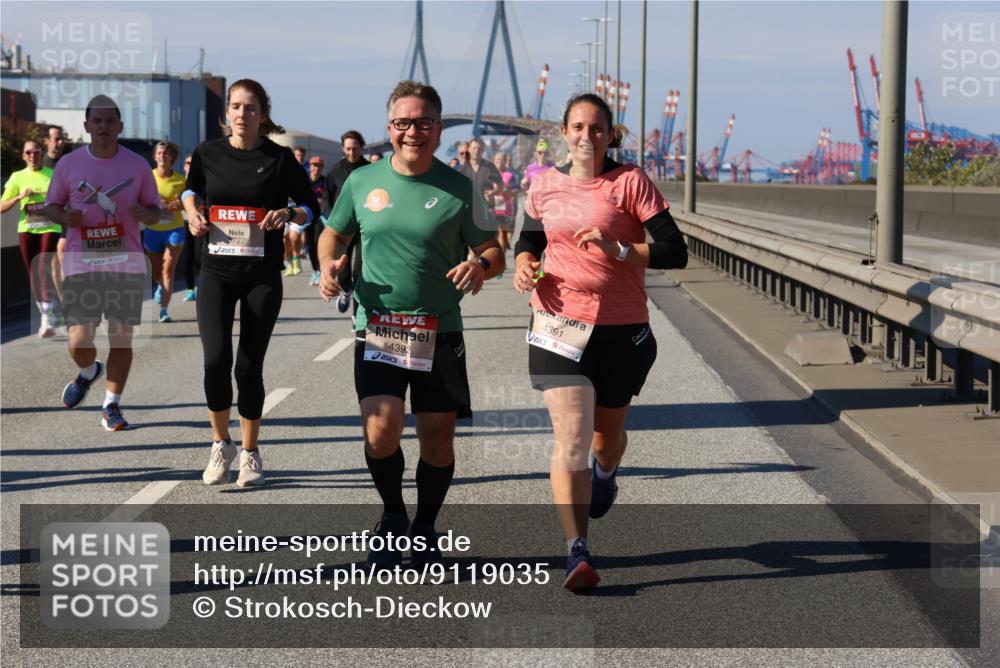 03.10.2025 - Köhlbrandbrückenlauf Strokosch-Dieckow http://msf.ph/oto/9119035 03.10.2025 12:56:15 Position 3 5874, 727, 4392, 4391 meine-sportfotos.de