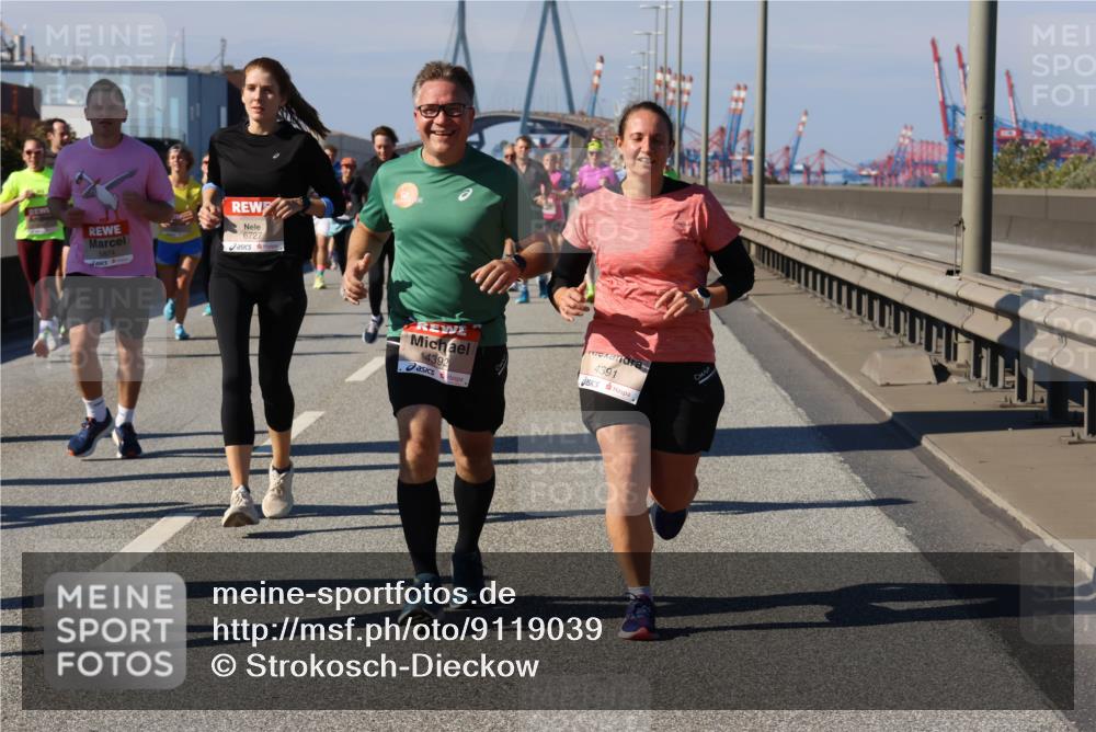 03.10.2025 - Köhlbrandbrückenlauf Strokosch-Dieckow http://msf.ph/oto/9119039 03.10.2025 12:56:16 Position 3 6727, 4392, 4391 meine-sportfotos.de