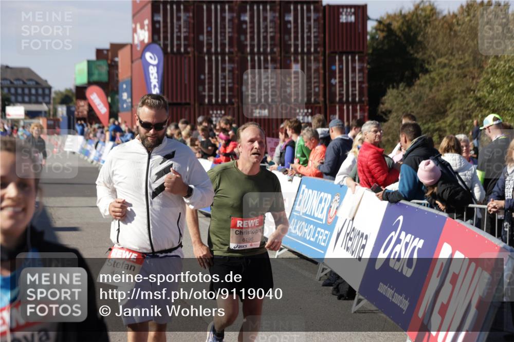 03.10.2025 - Köhlbrandbrückenlauf Jannik Wohlers http://msf.ph/oto/9119040 03.10.2025 13:34:45 Ziel 4112, 4498, 4767, 4997, 5227, 5407, 5465, 6196, 6289, 6290, 6357, 6486 meine-sportfotos.de
