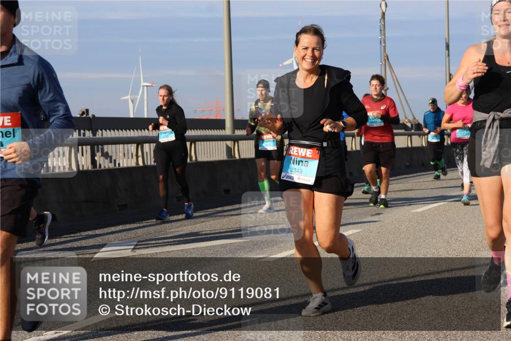 03.10.2025 - Köhlbrandbrückenlauf Strokosch-Dieckow http://msf.ph/oto/9119081 03.10.2025 09:52:44 Position 2 3555, 2349 meine-sportfotos.de