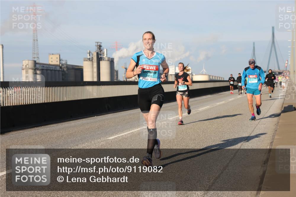 03.10.2025 - Köhlbrandbrückenlauf Lena Gebhardt http://msf.ph/oto/9119082 03.10.2025 09:45:07 Position 2 3458 meine-sportfotos.de