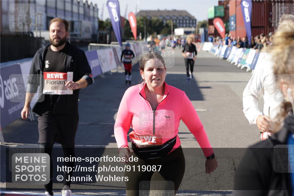 03.10.2025 - Köhlbrandbrückenlauf Jannik Wohlers http://msf.ph/oto/9119087 03.10.2025 13:34:46 Ziel 4112, 4498, 4767, 4997, 5227, 5407, 5465, 6196, 6289, 6290, 6357, 6486 meine-sportfotos.de