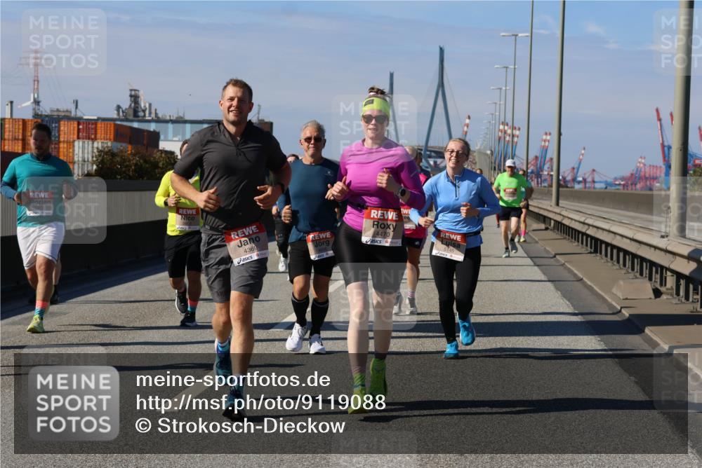 03.10.2025 - Köhlbrandbrückenlauf Strokosch-Dieckow http://msf.ph/oto/9119088 03.10.2025 12:56:24 Position 3 4369, 4470, 5145 meine-sportfotos.de