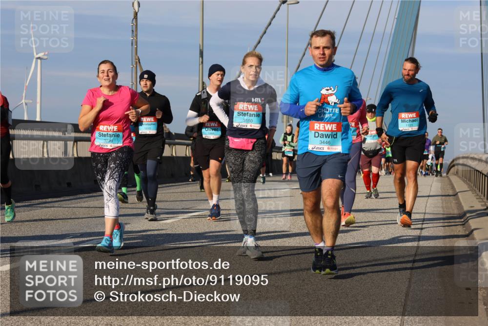 03.10.2025 - Köhlbrandbrückenlauf Strokosch-Dieckow http://msf.ph/oto/9119095 03.10.2025 09:52:47 Position 2 3239, 3, 3446, 3150, 1810, 1866, 1121 meine-sportfotos.de
