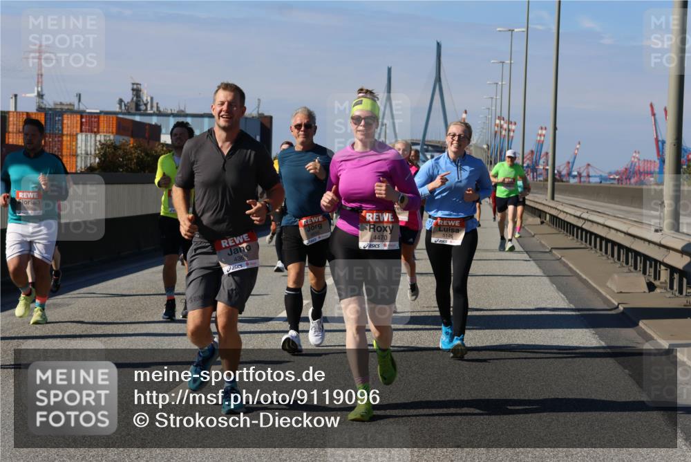 03.10.2025 - Köhlbrandbrückenlauf Strokosch-Dieckow http://msf.ph/oto/9119096 03.10.2025 12:56:24 Position 3 4369, 4470, 5145 meine-sportfotos.de