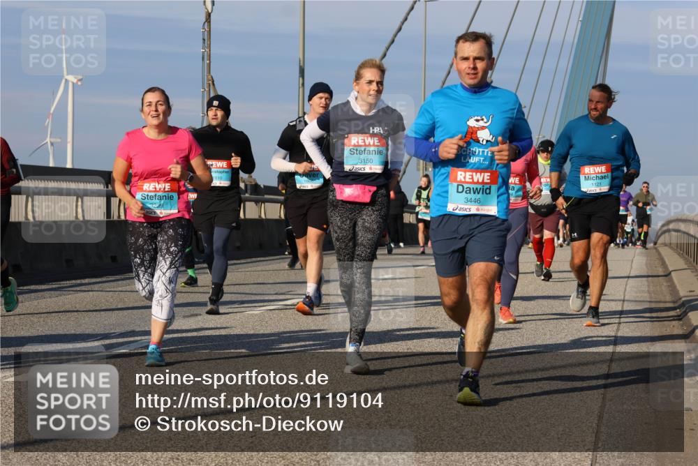 03.10.2025 - Köhlbrandbrückenlauf Strokosch-Dieckow http://msf.ph/oto/9119104 03.10.2025 09:52:47 Position 2 1810, 3150, 3446, 1121 meine-sportfotos.de