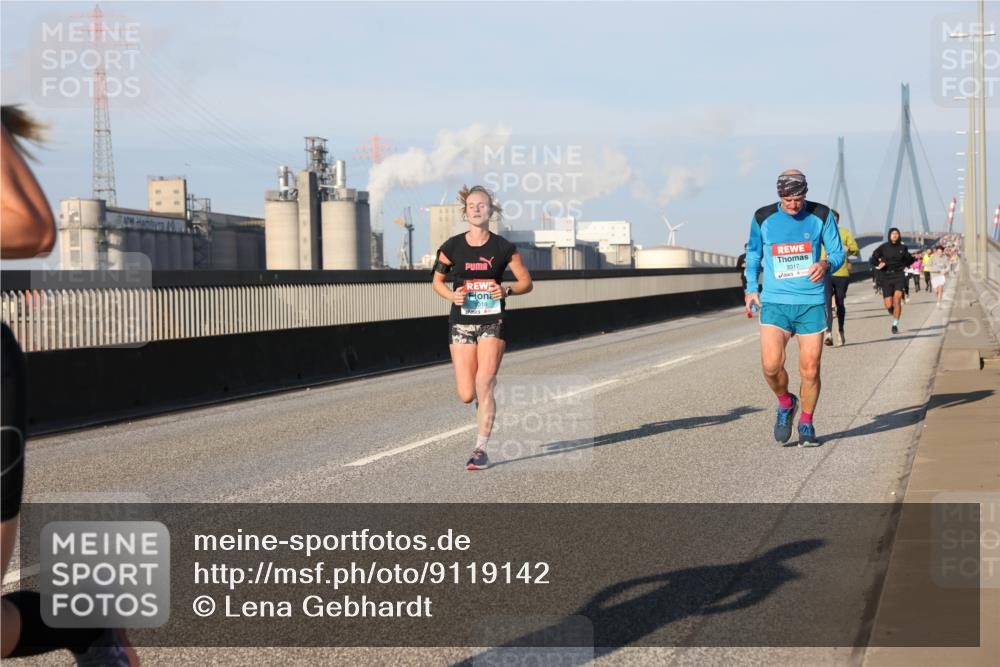 03.10.2025 - Köhlbrandbrückenlauf Lena Gebhardt http://msf.ph/oto/9119142 03.10.2025 09:45:08 Position 2 4, 018, 3317 meine-sportfotos.de