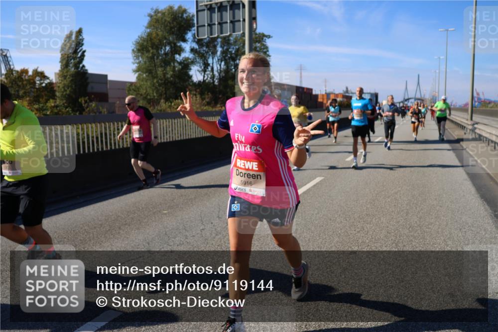 03.10.2025 - Köhlbrandbrückenlauf Strokosch-Dieckow http://msf.ph/oto/9119144 03.10.2025 12:56:30 Position 3 5916 meine-sportfotos.de