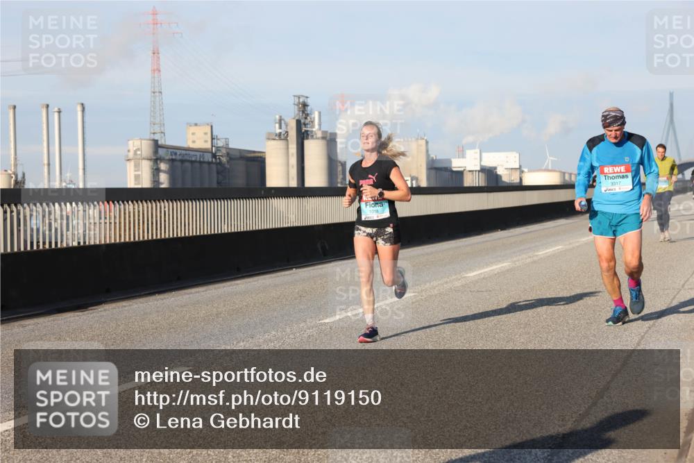 03.10.2025 - Köhlbrandbrückenlauf Lena Gebhardt http://msf.ph/oto/9119150 03.10.2025 09:45:08 Position 2 1018, 3317 meine-sportfotos.de
