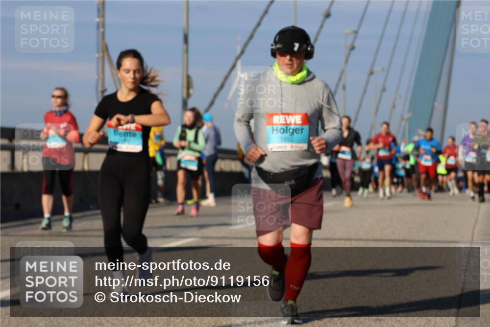 03.10.2025 - Köhlbrandbrückenlauf Strokosch-Dieckow http://msf.ph/oto/9119156 03.10.2025 09:52:52 Position 2 1692 meine-sportfotos.de