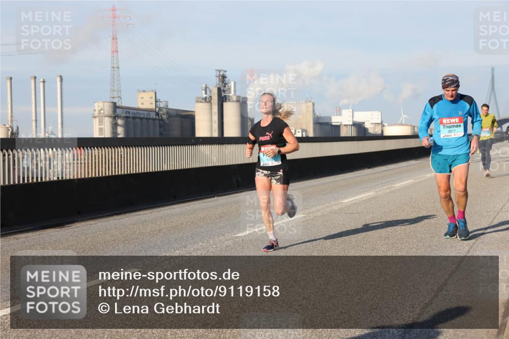 03.10.2025 - Köhlbrandbrückenlauf Lena Gebhardt http://msf.ph/oto/9119158 03.10.2025 09:45:08 Position 2 3317 meine-sportfotos.de