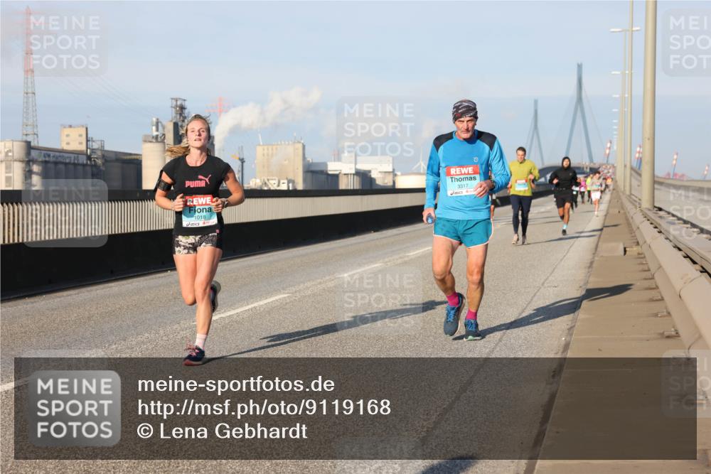 03.10.2025 - Köhlbrandbrückenlauf Lena Gebhardt http://msf.ph/oto/9119168 03.10.2025 09:45:09 Position 2 1018, 3317 meine-sportfotos.de