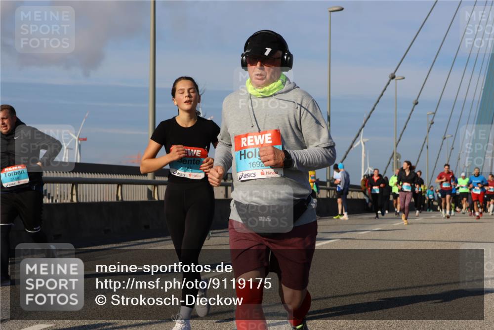 03.10.2025 - Köhlbrandbrückenlauf Strokosch-Dieckow http://msf.ph/oto/9119175 03.10.2025 09:52:53 Position 2 3148, 3125, 1692 meine-sportfotos.de