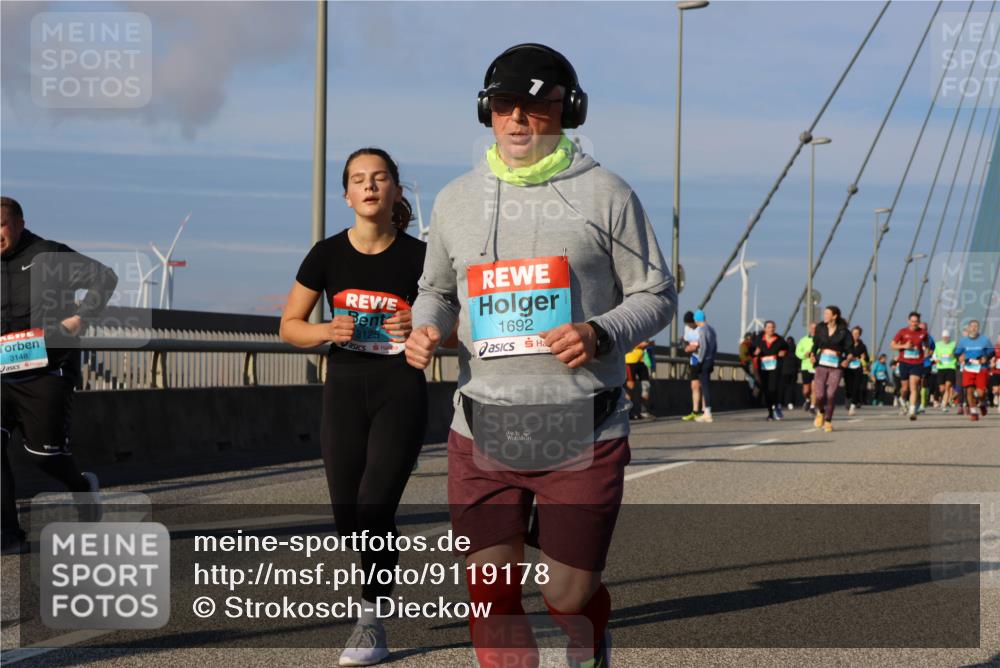 03.10.2025 - Köhlbrandbrückenlauf Strokosch-Dieckow http://msf.ph/oto/9119178 03.10.2025 09:52:53 Position 2 3148, 3125, 1692 meine-sportfotos.de