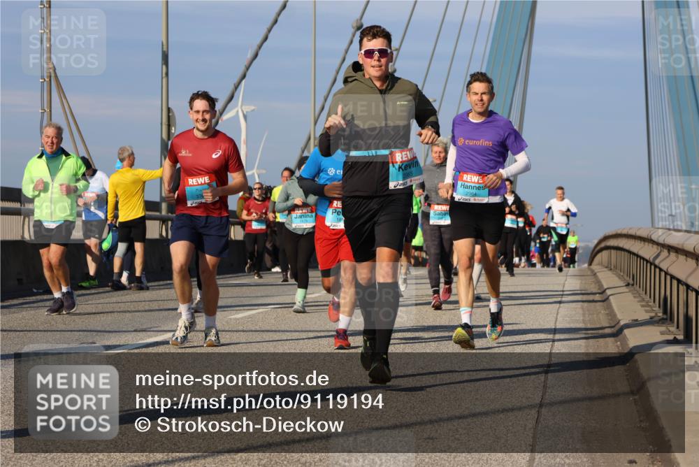 03.10.2025 - Köhlbrandbrückenlauf Strokosch-Dieckow http://msf.ph/oto/9119194 03.10.2025 09:53:00 Position 2 2965, 18, 2984 meine-sportfotos.de