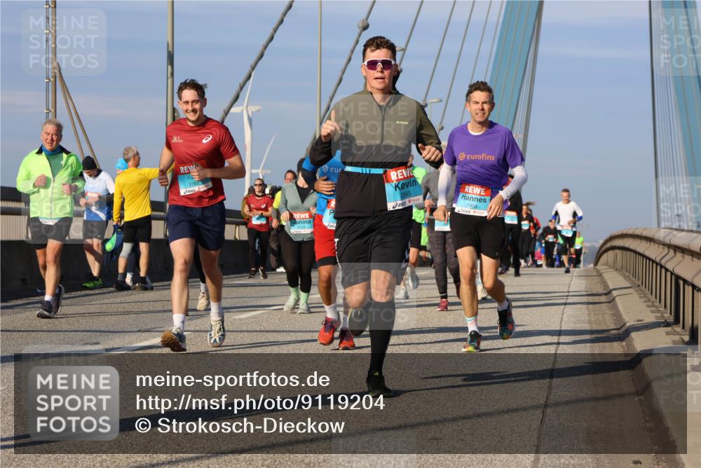 03.10.2025 - Köhlbrandbrückenlauf Strokosch-Dieckow http://msf.ph/oto/9119204 03.10.2025 09:53:00 Position 2 3762, 2965, 2984 meine-sportfotos.de