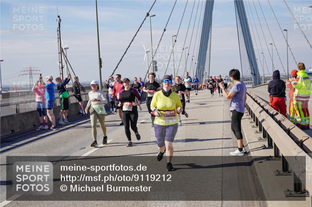 03.10.2025 - Köhlbrandbrückenlauf Michael Burmester http://msf.ph/oto/9119212 03.10.2025 13:00:31 Position 2 4985 meine-sportfotos.de