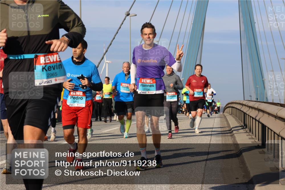 03.10.2025 - Köhlbrandbrückenlauf Strokosch-Dieckow http://msf.ph/oto/9119238 03.10.2025 09:53:03 Position 2 2965, 3676, 2984, 1815, 2421 meine-sportfotos.de