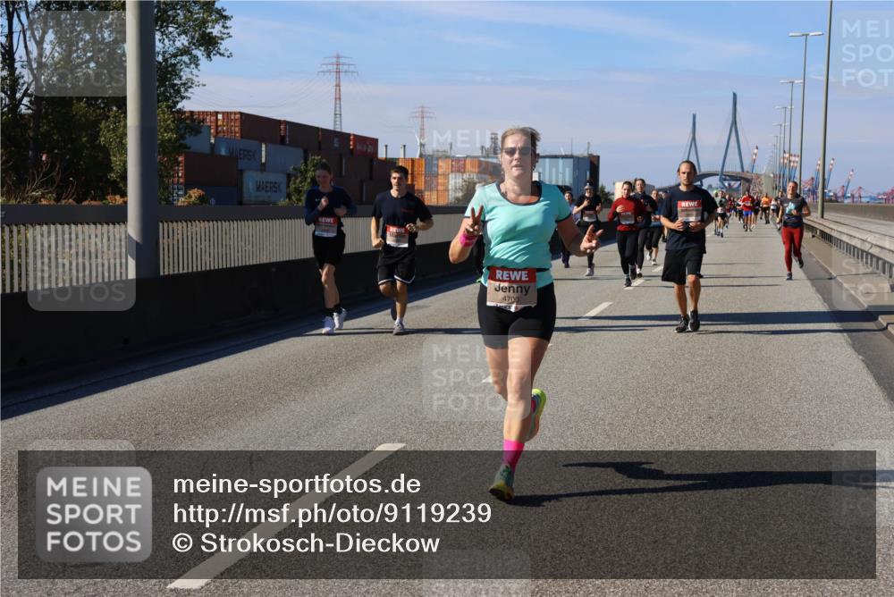 03.10.2025 - Köhlbrandbrückenlauf Strokosch-Dieckow http://msf.ph/oto/9119239 03.10.2025 12:56:36 Position 3 4700 meine-sportfotos.de