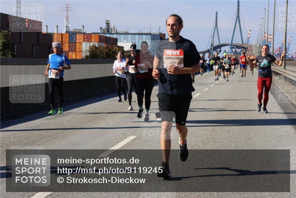 03.10.2025 - Köhlbrandbrückenlauf Strokosch-Dieckow http://msf.ph/oto/9119245 03.10.2025 12:56:38 Position 3 5426 meine-sportfotos.de