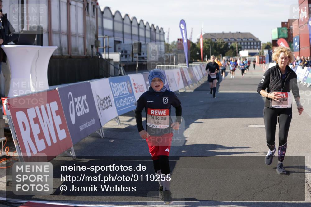 03.10.2025 - Köhlbrandbrückenlauf Jannik Wohlers http://msf.ph/oto/9119255 03.10.2025 13:34:51 Ziel 4112, 4498, 4767, 5227, 5465, 6196, 6357, 6434 meine-sportfotos.de