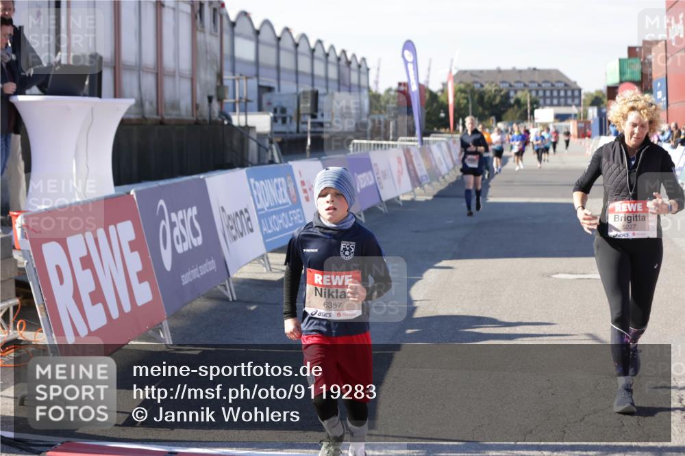 03.10.2025 - Köhlbrandbrückenlauf Jannik Wohlers http://msf.ph/oto/9119283 03.10.2025 13:34:51 Ziel 4112, 4498, 4767, 5227, 5465, 6196, 6357, 6434 meine-sportfotos.de