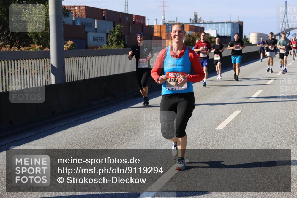 03.10.2025 - Köhlbrandbrückenlauf Strokosch-Dieckow http://msf.ph/oto/9119294 03.10.2025 12:56:44 Position 3 4448 meine-sportfotos.de