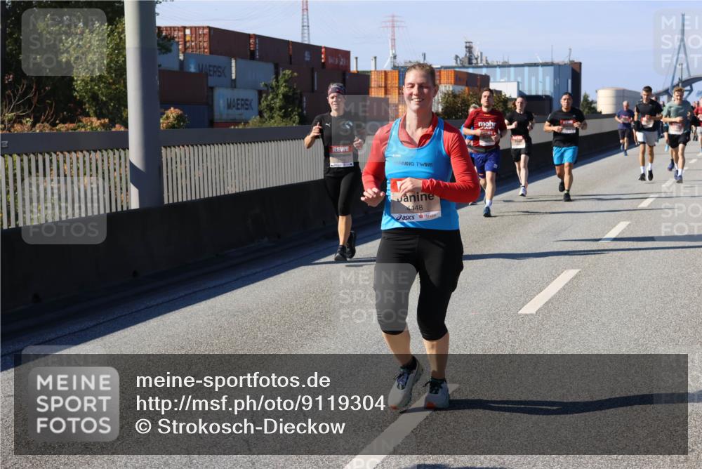 03.10.2025 - Köhlbrandbrückenlauf Strokosch-Dieckow http://msf.ph/oto/9119304 03.10.2025 12:56:45 Position 3 4448 meine-sportfotos.de