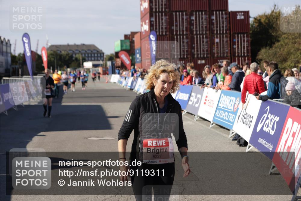 03.10.2025 - Köhlbrandbrückenlauf Jannik Wohlers http://msf.ph/oto/9119311 03.10.2025 13:34:53 Ziel 4112, 4498, 4767, 5227, 6196, 6357, 6434 meine-sportfotos.de