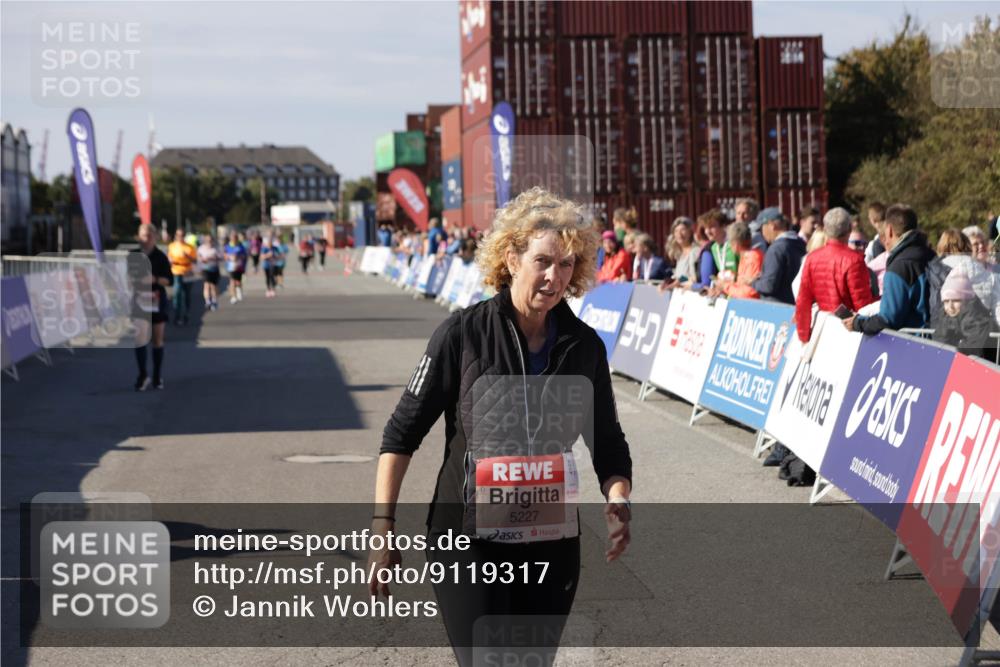 03.10.2025 - Köhlbrandbrückenlauf Jannik Wohlers http://msf.ph/oto/9119317 03.10.2025 13:34:53 Ziel 4112, 4498, 4767, 5227, 6196, 6357, 6434 meine-sportfotos.de