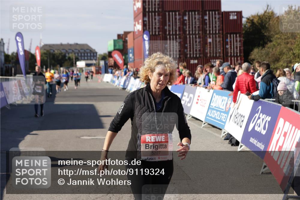 03.10.2025 - Köhlbrandbrückenlauf Jannik Wohlers http://msf.ph/oto/9119324 03.10.2025 13:34:53 Ziel 4112, 4498, 4767, 5227, 6196, 6357, 6434 meine-sportfotos.de