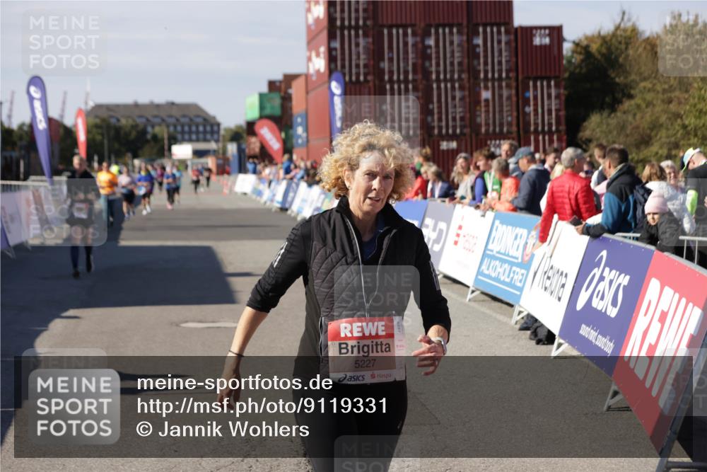 03.10.2025 - Köhlbrandbrückenlauf Jannik Wohlers http://msf.ph/oto/9119331 03.10.2025 13:34:53 Ziel 4112, 4498, 4767, 5227, 6196, 6357, 6434 meine-sportfotos.de