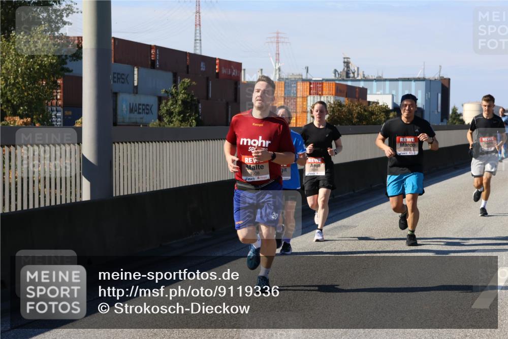 03.10.2025 - Köhlbrandbrückenlauf Strokosch-Dieckow http://msf.ph/oto/9119336 03.10.2025 12:56:47 Position 3 4908, 4522, 6098 meine-sportfotos.de