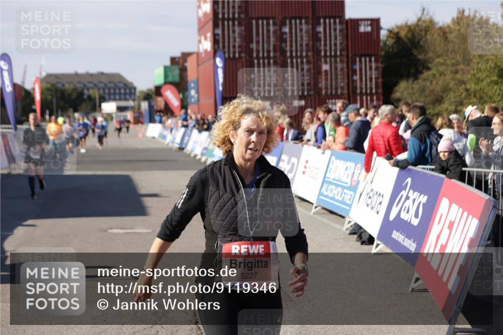 03.10.2025 - Köhlbrandbrückenlauf Jannik Wohlers http://msf.ph/oto/9119346 03.10.2025 13:34:53 Ziel 4112, 4498, 4767, 5227, 6196, 6357, 6434 meine-sportfotos.de